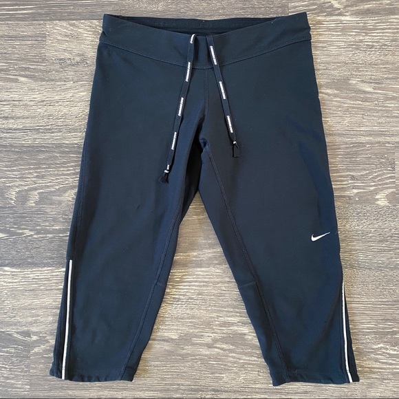 Nike Pants - Nike Capri Leggings-Black-size small
